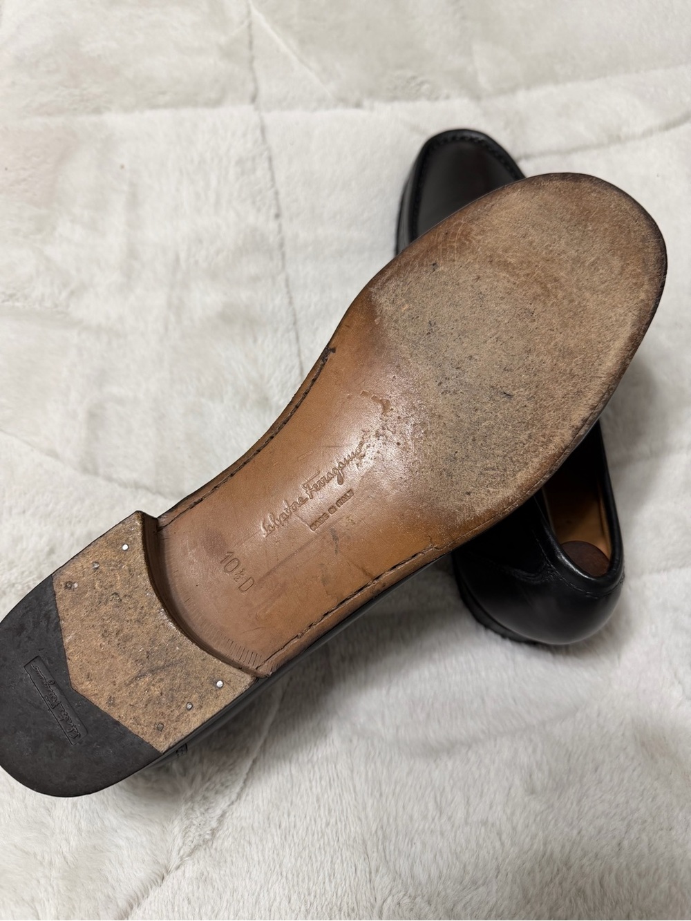 $995 Salvatore Ferragamo Black Leather Gold Gancini Buckle Bit Loafers 10.5 D - Picture 9 of 12